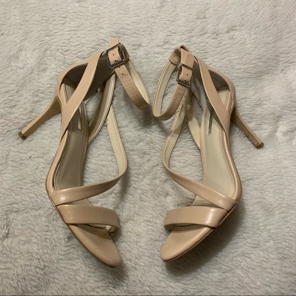 BCBGeneration Women's BG-Diego leather Sandal - Picture 5 of 12